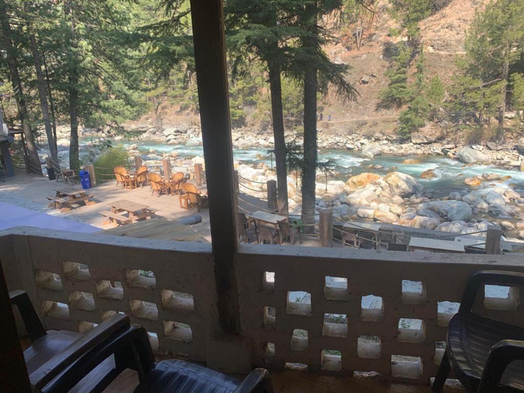 The Alpine Guest House Kasol Extérieur photo