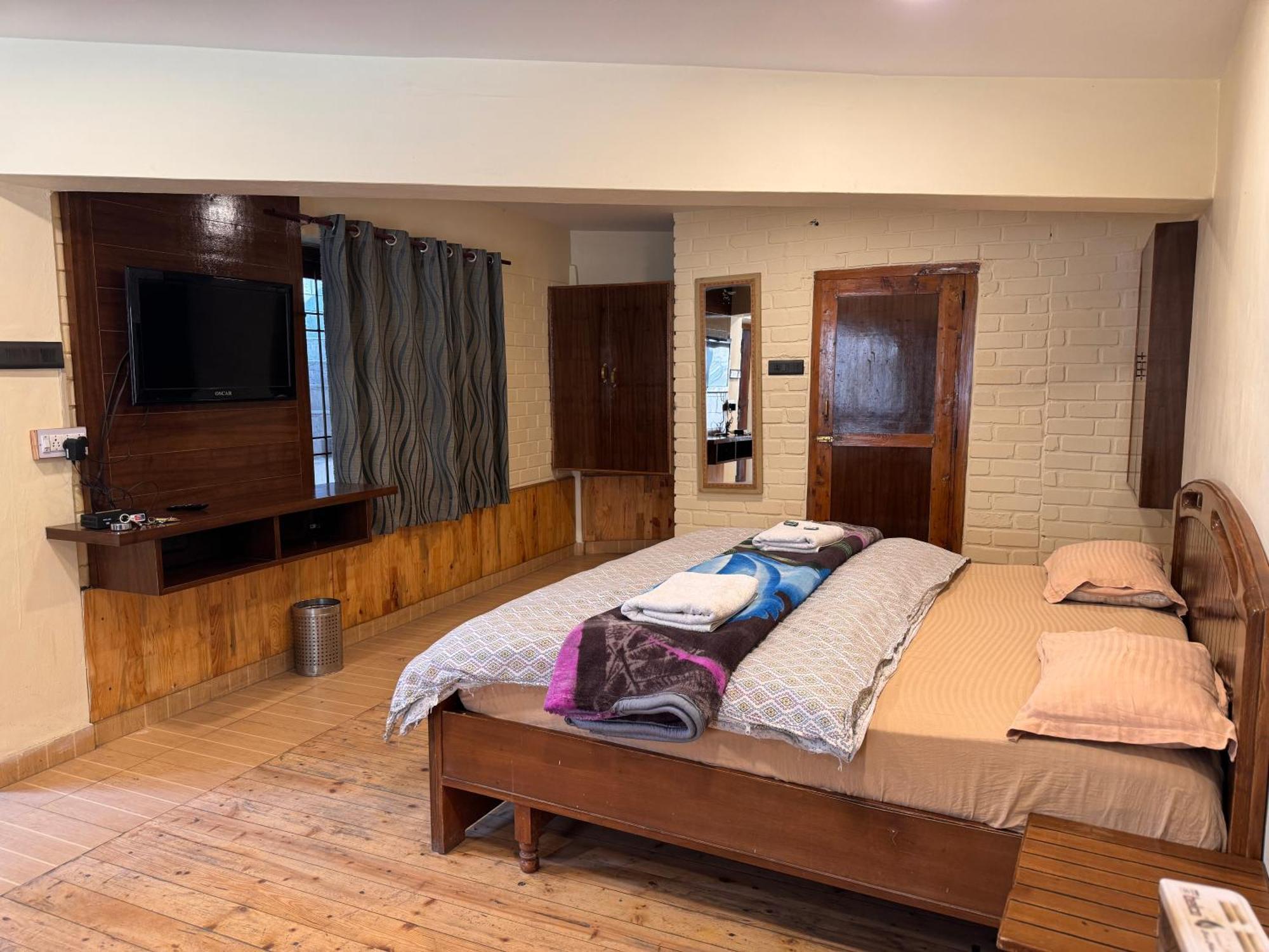 The Alpine Guest House Kasol Extérieur photo