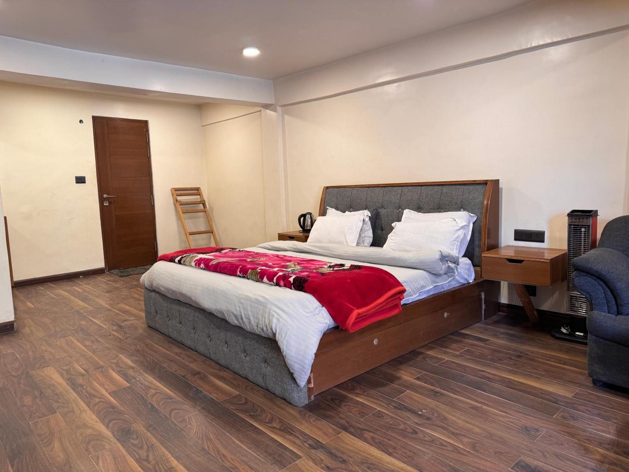The Alpine Guest House Kasol Extérieur photo